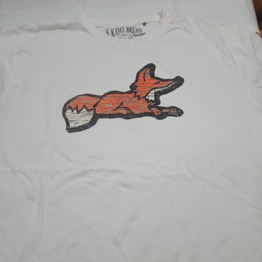 A.K.O.O Men's White T-Shirt with Fox Graphic
